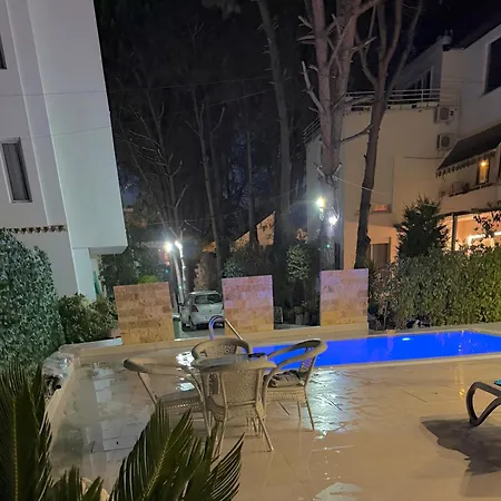 Swiss Qerret Apartman