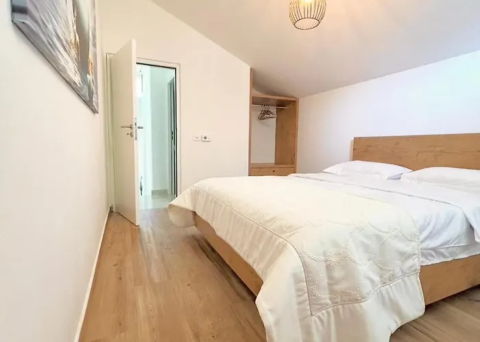 Apartman Swiss Qerret