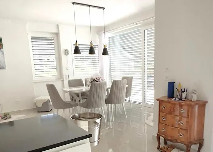 Apartman Swiss Qerret Golem