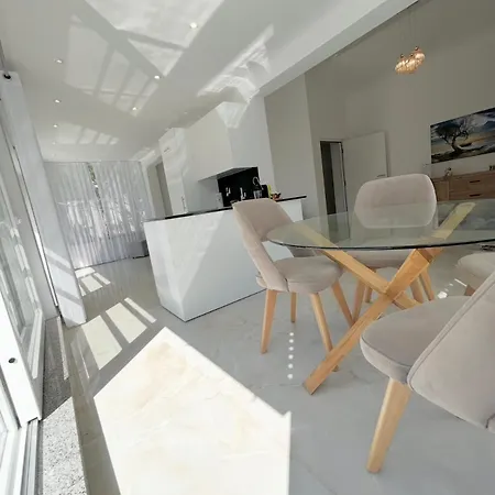 Swiss Qerret Golem (Tirana)