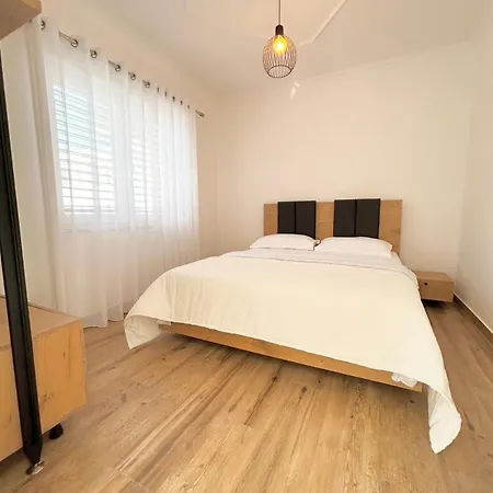 Swiss Qerret Apartman