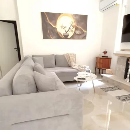 Apartament Swiss Qerret *