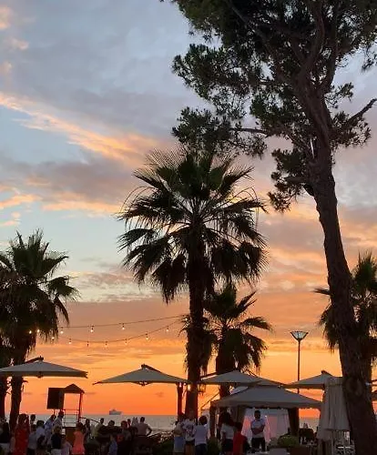 アパート Swiss Qerret ゴーレム