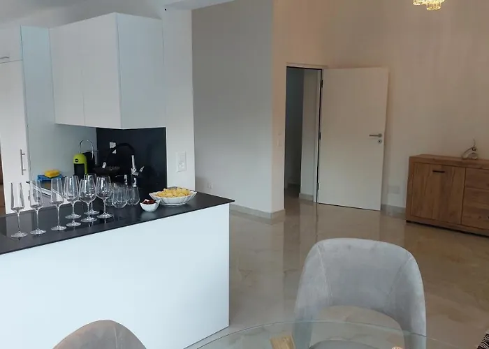 Swiss Qerret Apartament Golem (Tirana)